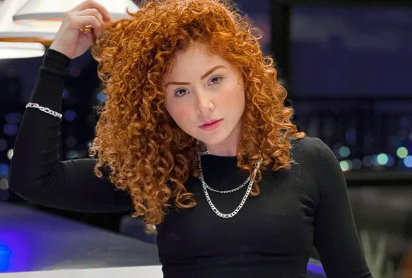 Jessy robot pelada